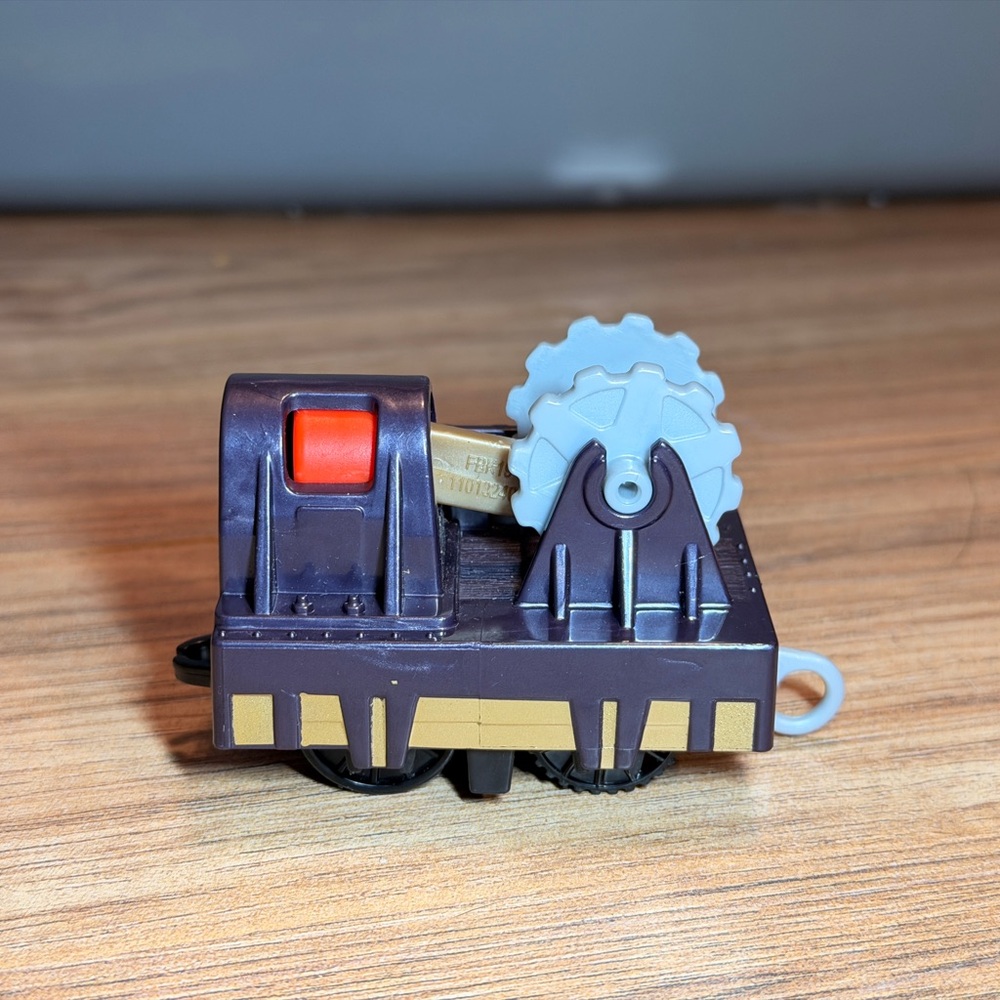 Gear-Powered Toy Train - Purple and Gray